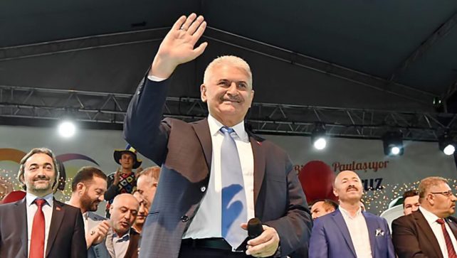 Binali Yıldırım Sultangazi’de konuştu: ‘Beni desteklediniz. Ama azcık eksik kaldı’