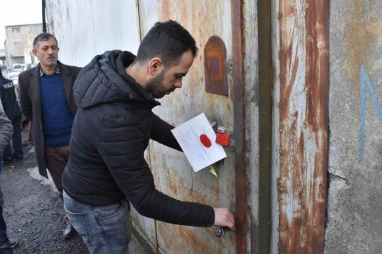 Sultangazi’de tavanı çöken atölyenin bulunduğu bina mühürlendi