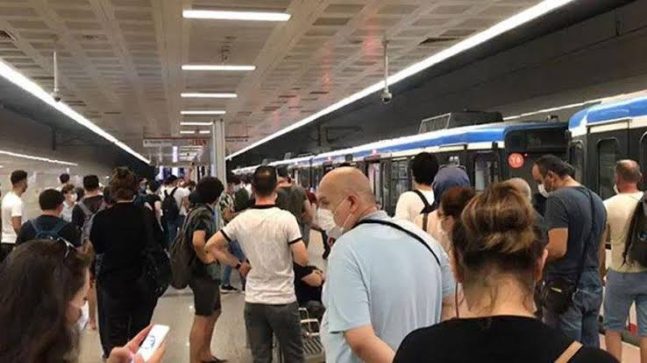 Mescid-i Selam Topkapı tramvayında duman paniği!
